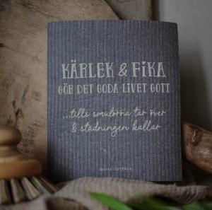 Disktrasa "Kärlek & Fika" - Majas lyktor/ Barncancerfonden Present
