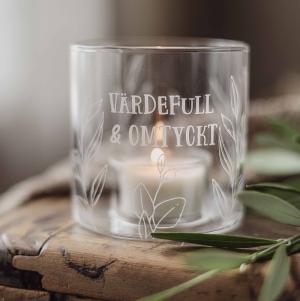 Ljuslykta Värdefull och Omtyckt (klarglas) - Majas lyktor/ Barncancerfonden Present