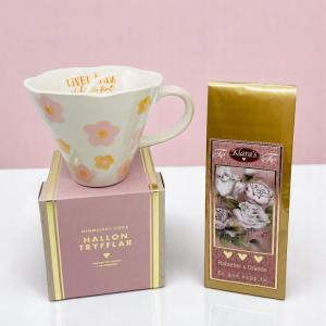 Presentset Livet Ändå - så himla fint (mugg, hallontryfflar och te) Present