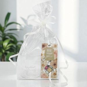 Presentset Bra Jobbat i cellofan (Karameller och ljuslykta) Present